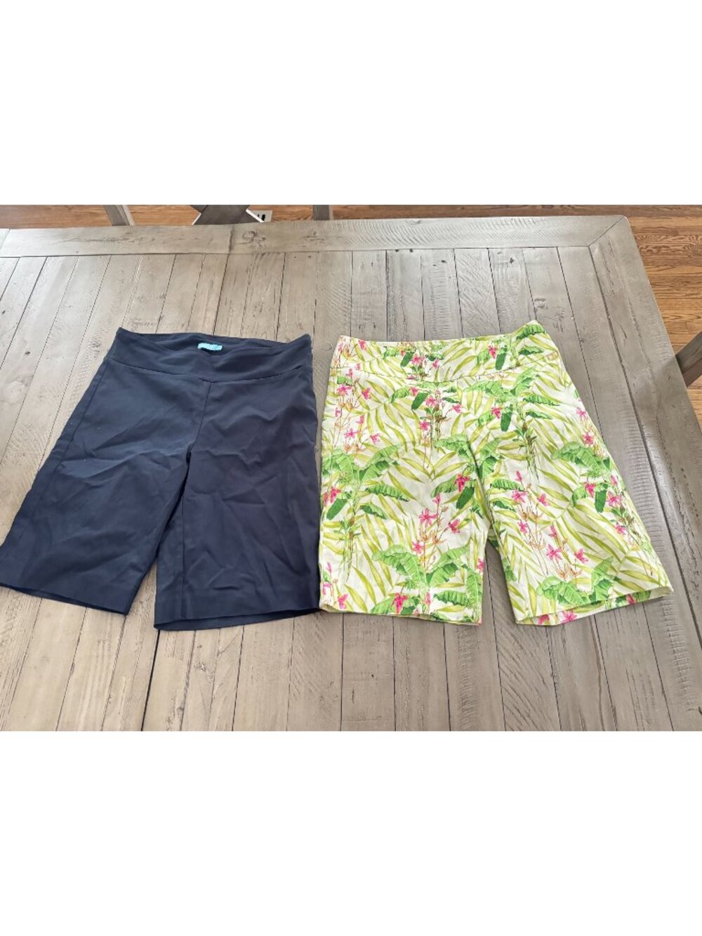 J.McLaughlin Size 2 Lot Bundle of 2 Masie Bermuda Shorts Floral Navy